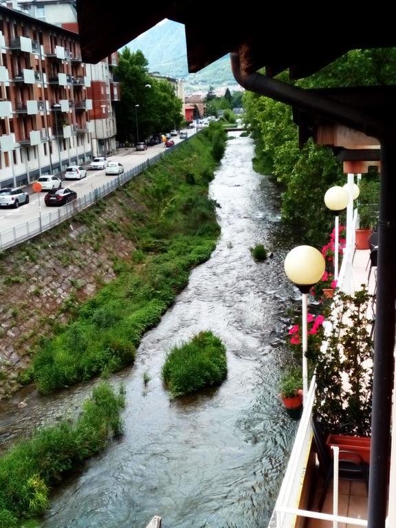 Alloggio Ponte Dei Cavalleggeri Hotel Trento Eksteriør billede