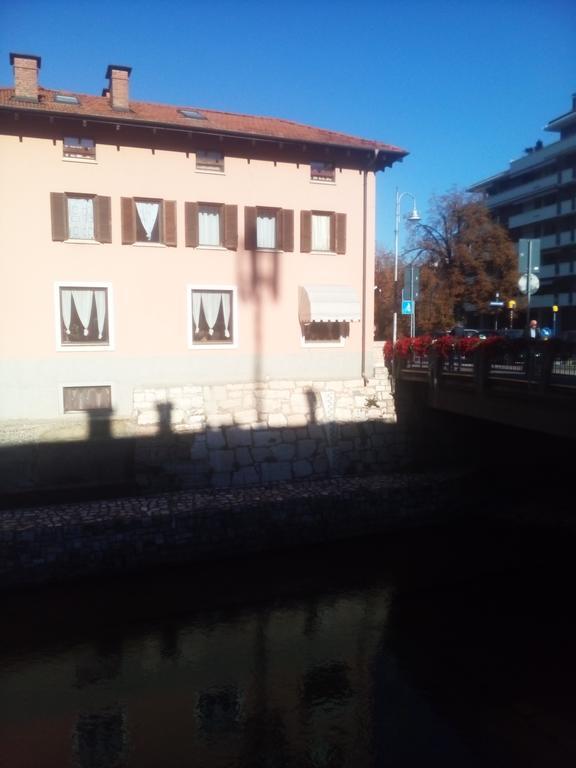 Alloggio Ponte Dei Cavalleggeri Hotel Trento Eksteriør billede