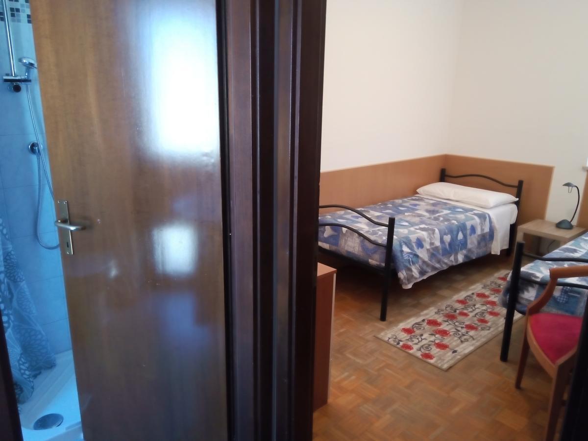Alloggio Ponte Dei Cavalleggeri Hotel Trento Eksteriør billede