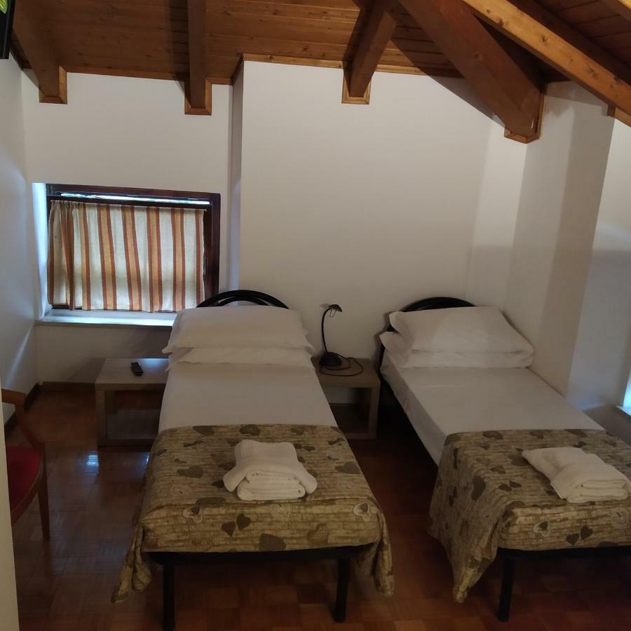 Alloggio Ponte Dei Cavalleggeri Hotel Trento Eksteriør billede