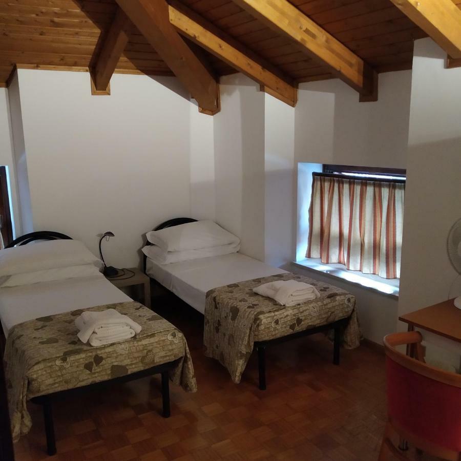 Alloggio Ponte Dei Cavalleggeri Hotel Trento Eksteriør billede